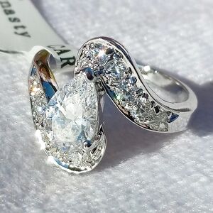 NWT Gorgeous CZ Dynasty Ring
